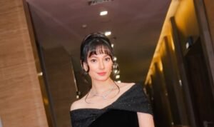 https://paranormalwanita.id/8 Gaya Rambut Asmirandah, Anggun dan Elegan/